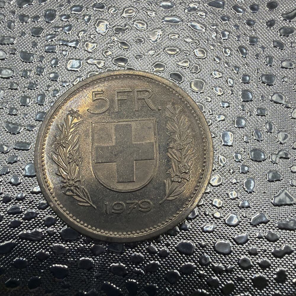 1979 Switzerland 5 Franc Swiss World Coin Helvetica